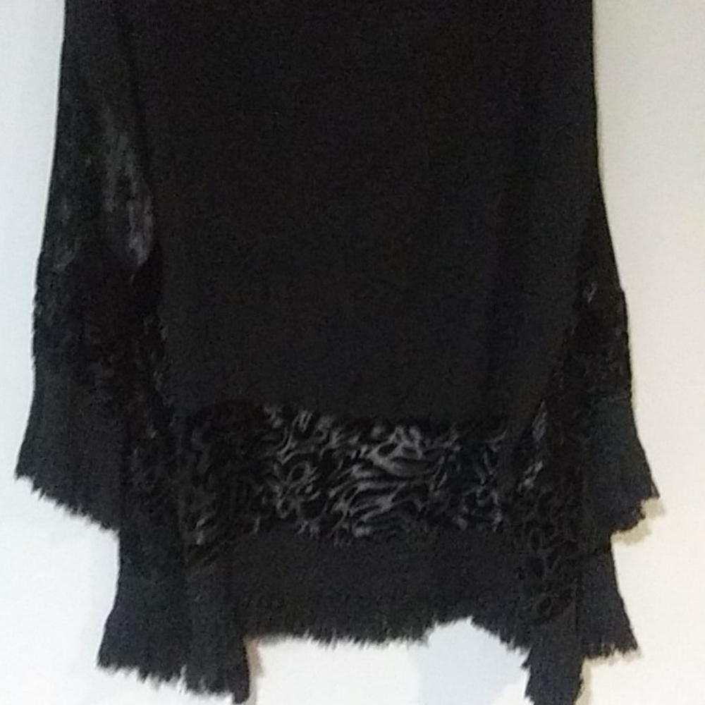 Open front smock. - Picture 5 of 6